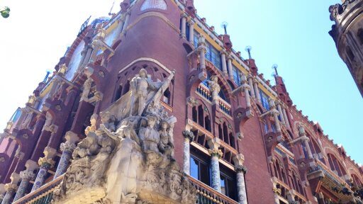 The stunning sculpture that had caught our eye on the corner of the building is a great example of Montaner's use of Catalan symbolism in the building. The sculpture is of St George leading a group of Catalan figures and is based on a Catalan Folksong.