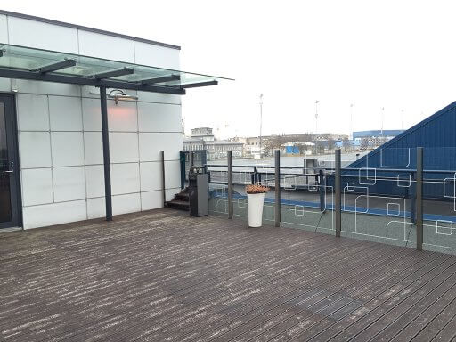 The outside terrace, with views over the runway at the Tallinn Airport Business Lounge